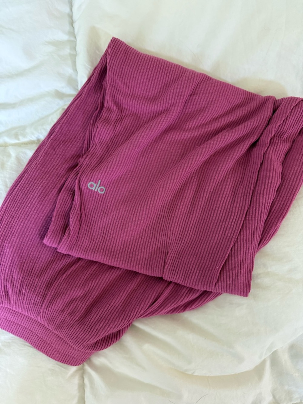 Alo Ribbed Joggers in Raspberry Sorbet - Picture 5 of 6